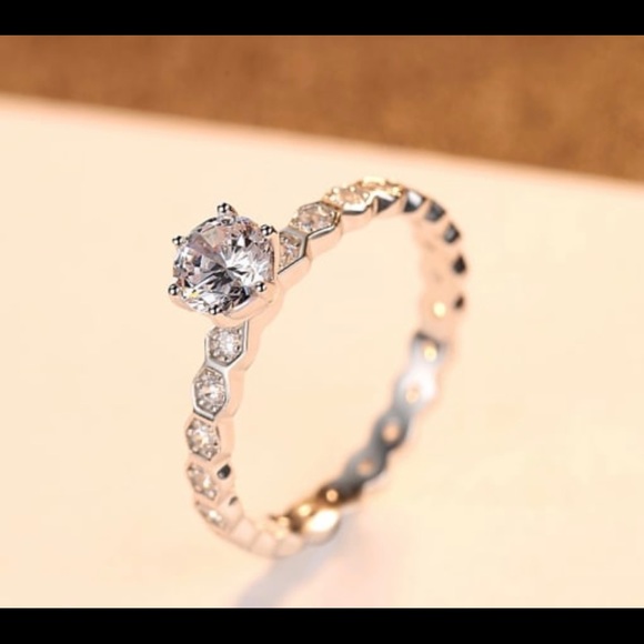 Solid 925 Sterling Silver Beehive Dainty Ring - Picture 8 of 10